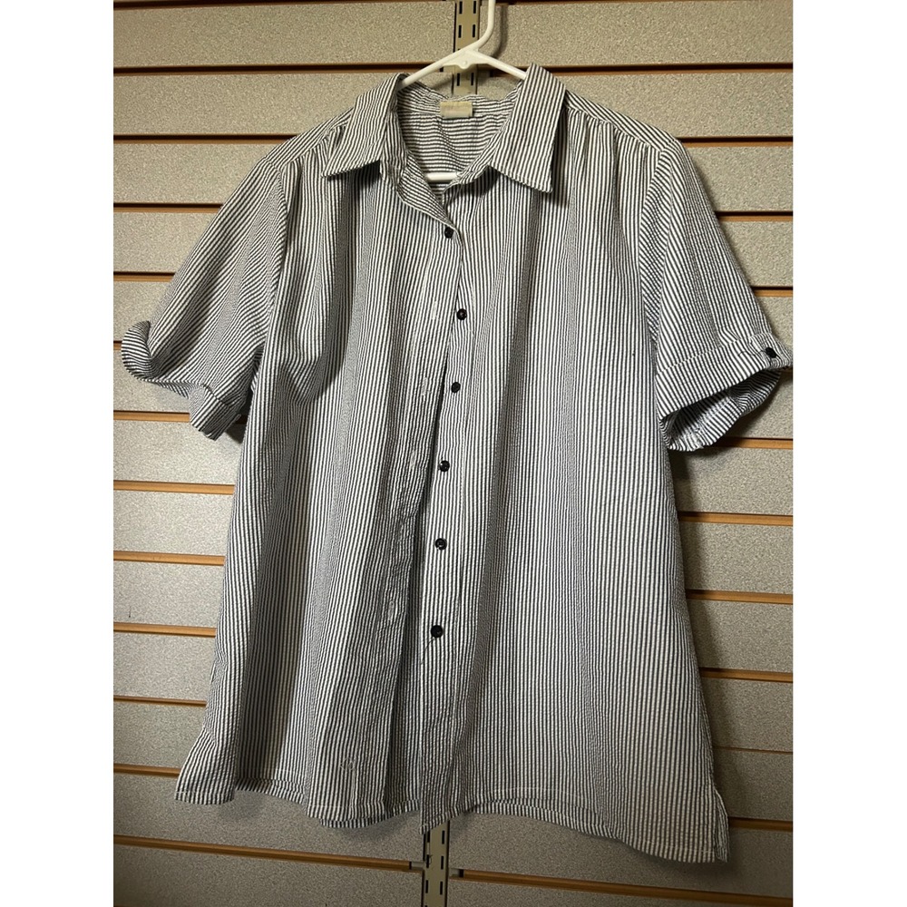Boca Bay Gray White Striped Seersucker Short Sleeve Button Down Shirt